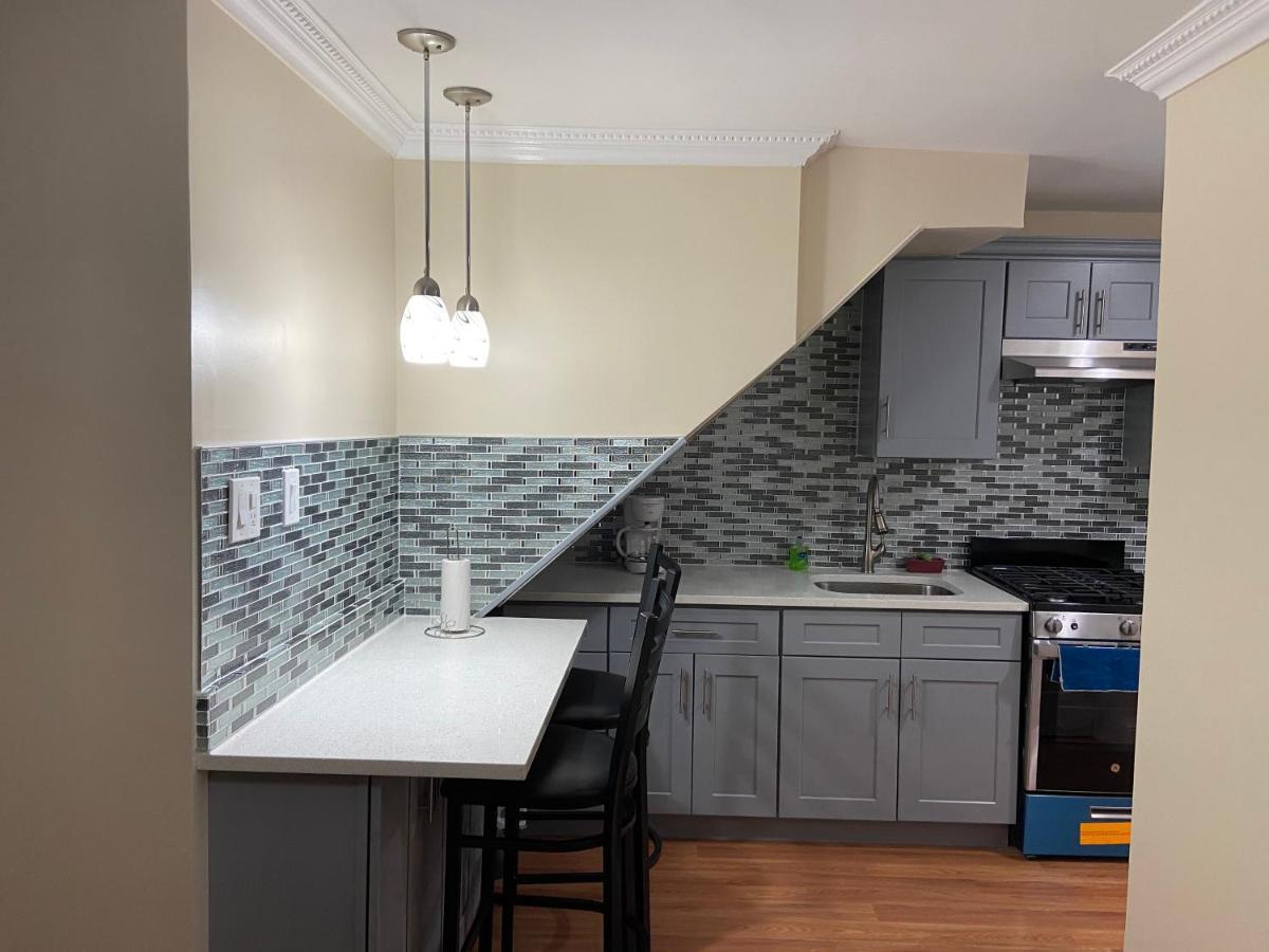 Affordable Room In Queens Ню Йорк Екстериор снимка
